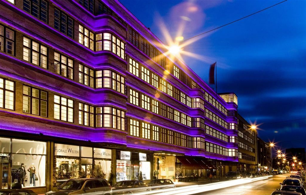 Hotel Ellington
